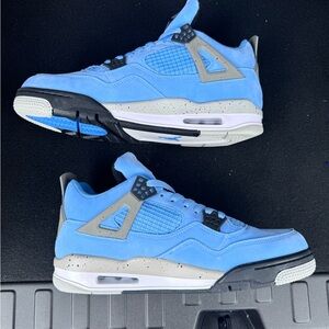 Jordan 4 “University Blue”